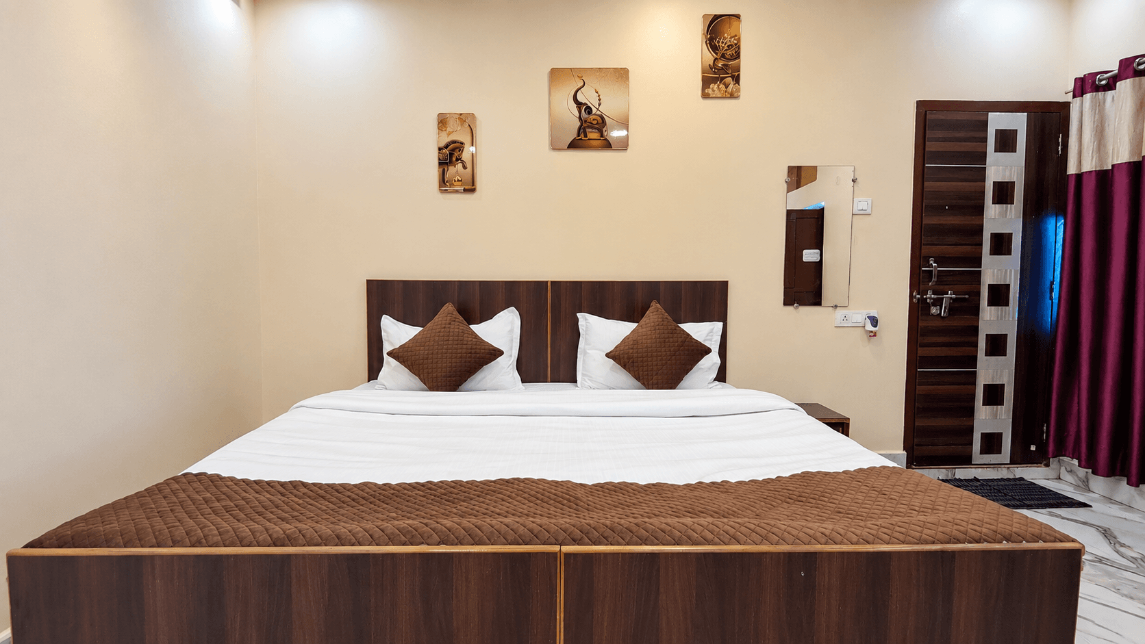 Deluxe AC Room